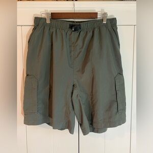 Nike ACG‎ Men's Green Cargo Hiking Outdoor Shorts Size Large